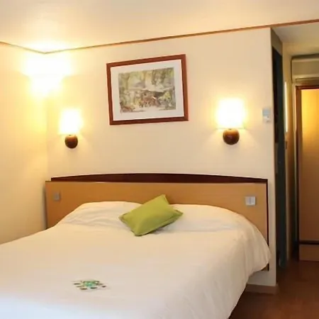 Hotel Campanile 3*