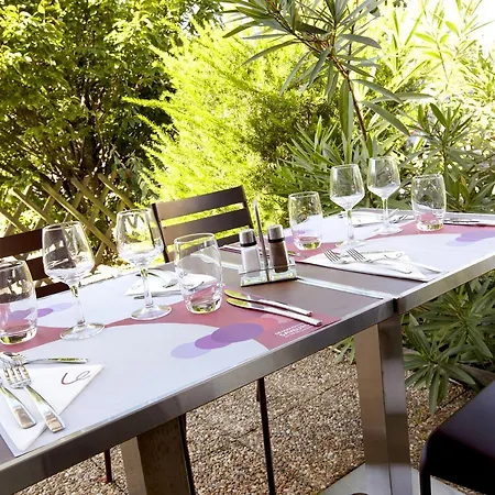 Hotel Restaurante Campanile De Saumur