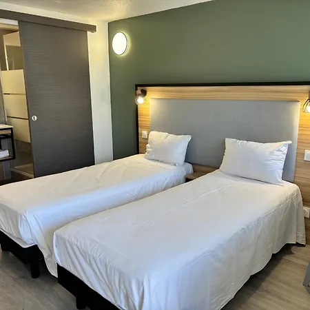 Campanile Hotel 3*