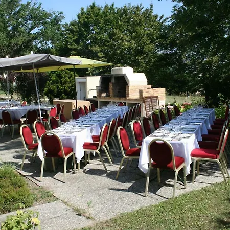 Hotel Restaurante Campanile De Saumur